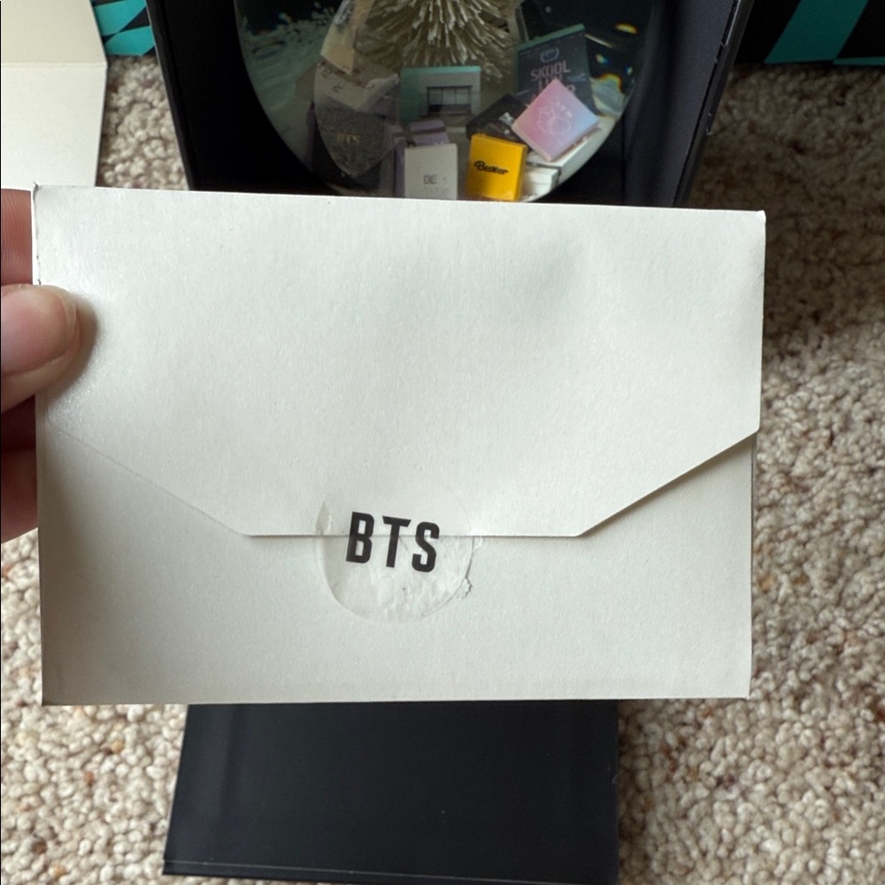 BTS ARMY Merch Box #10 β Complete Set | Never Used, Never Displayed - Picture 5 of 7